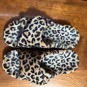 Vionic slippers